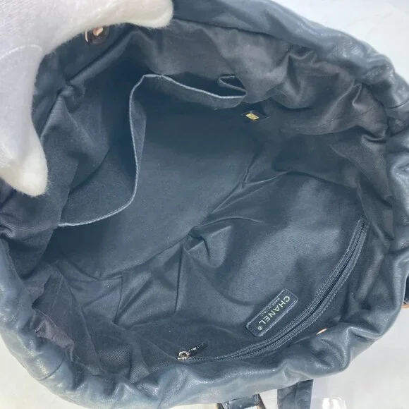 CHANEL Black Leather Logo Shoulder Bag - Picture 14 of 15